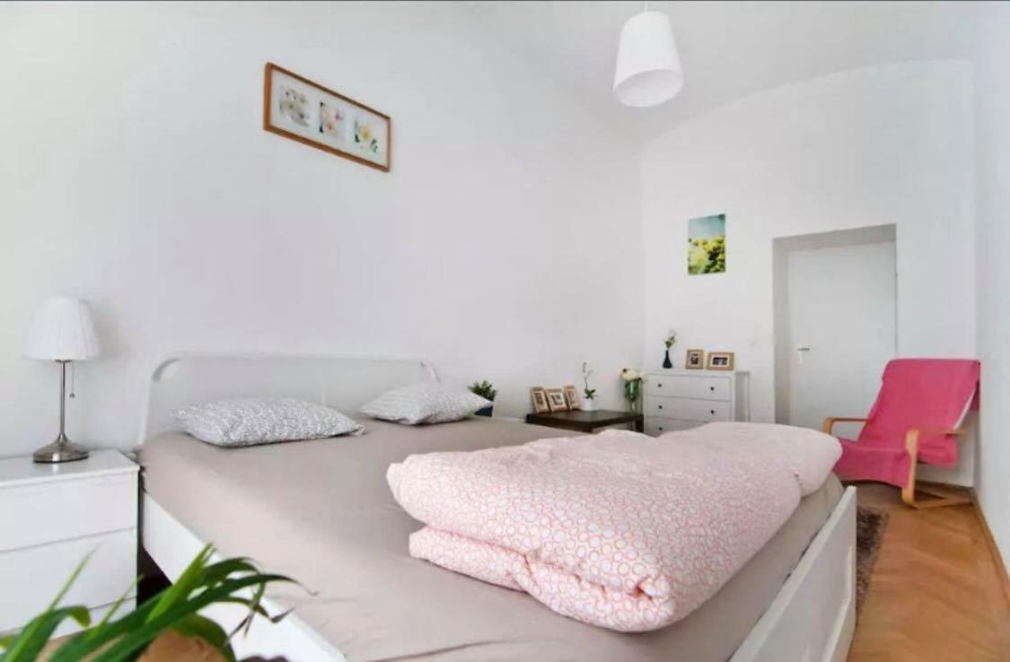 Marvelous Midtown Apartment Wina Bagian luar foto
